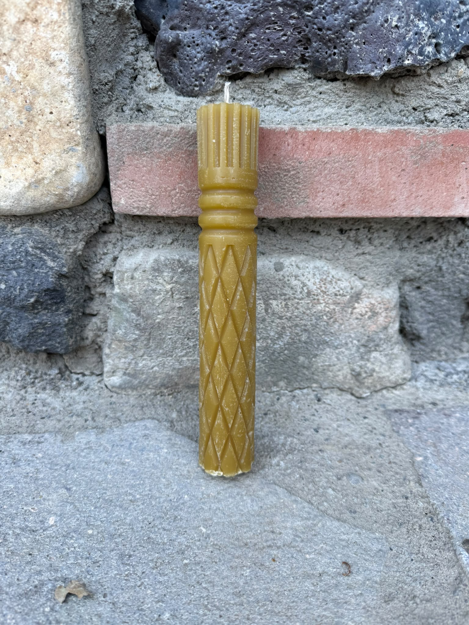 Candela in cera intrecciata per Pasqua o altre ricorrenze, 20 x 3,8 cm